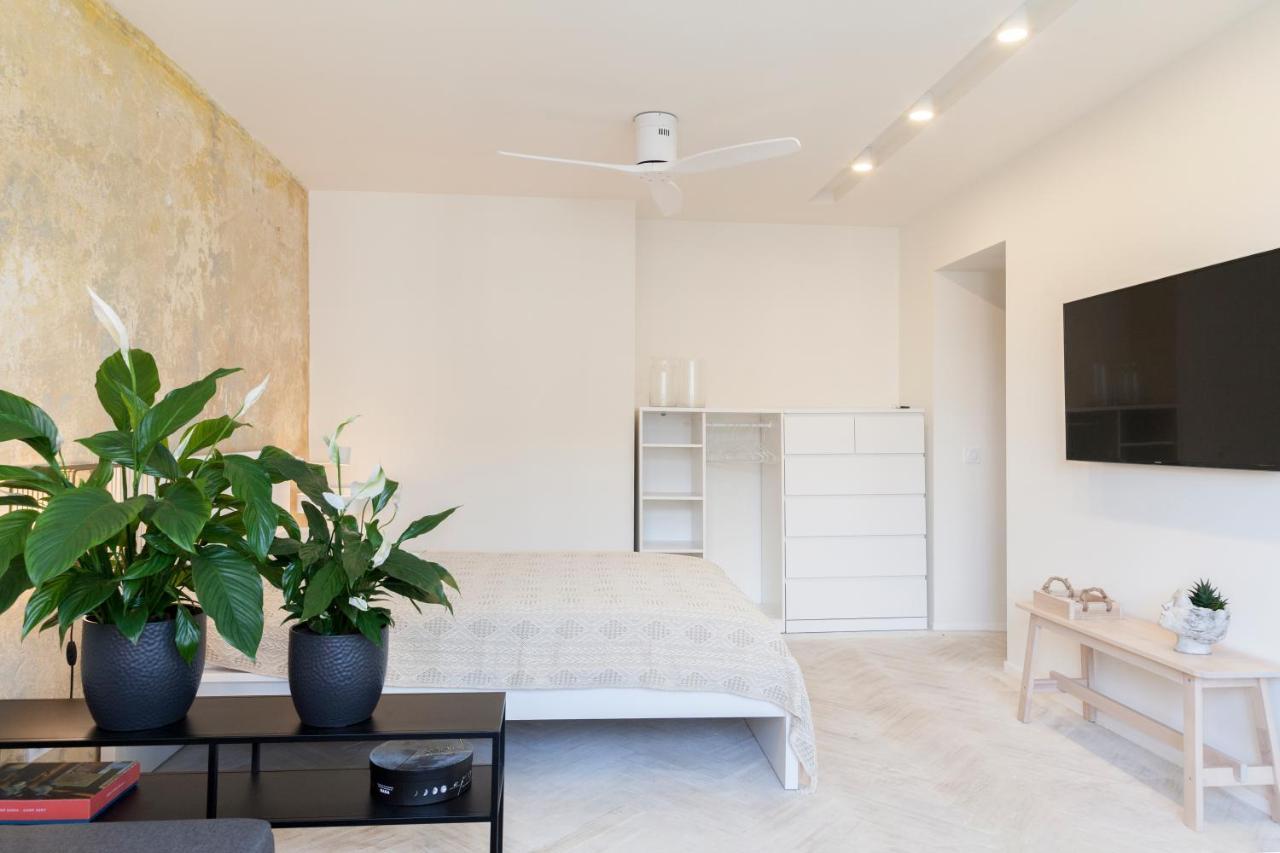 Uni Apartament Lodz  Ngoại thất bức ảnh